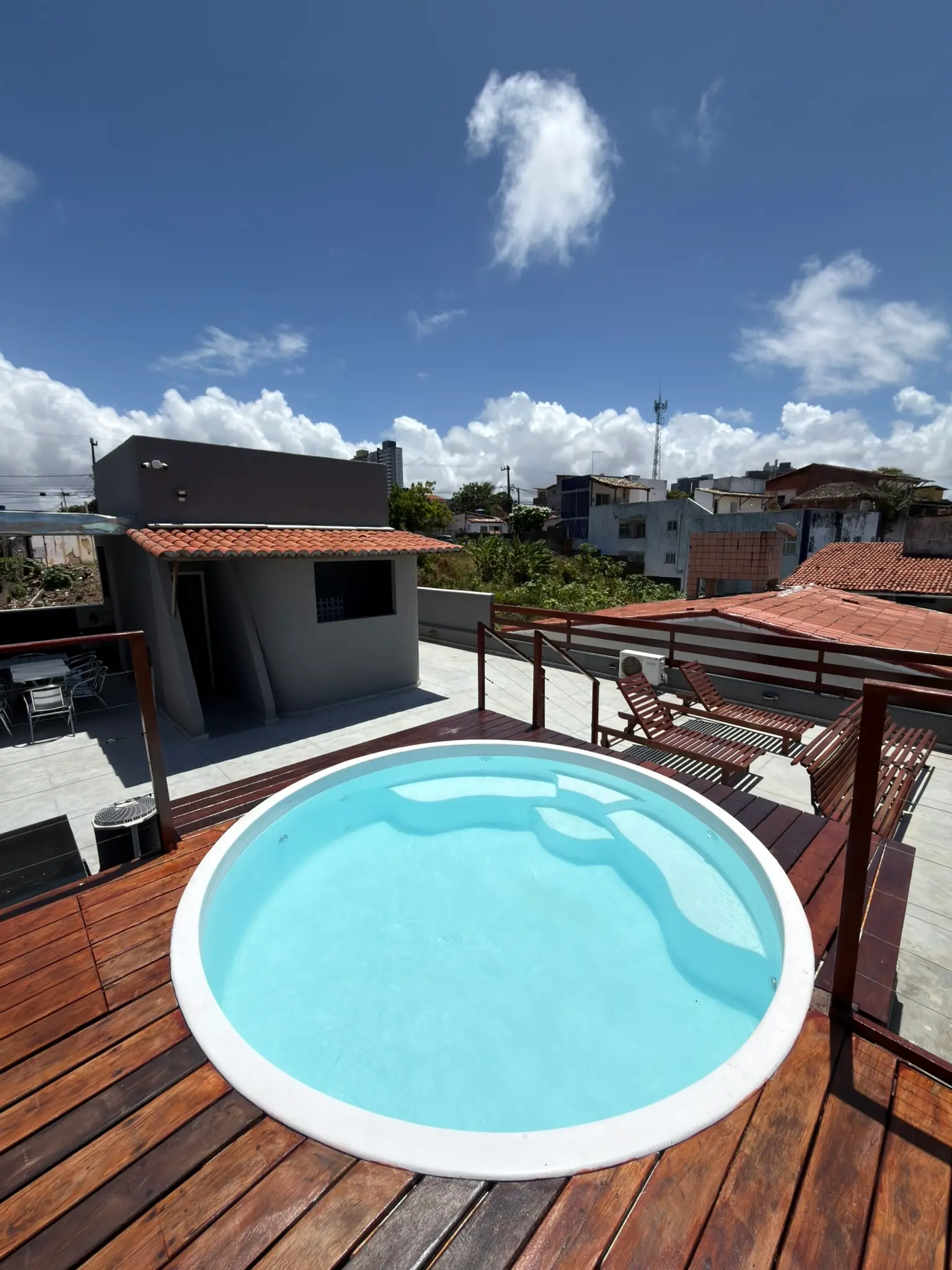 Plunge pool on the terrace deck